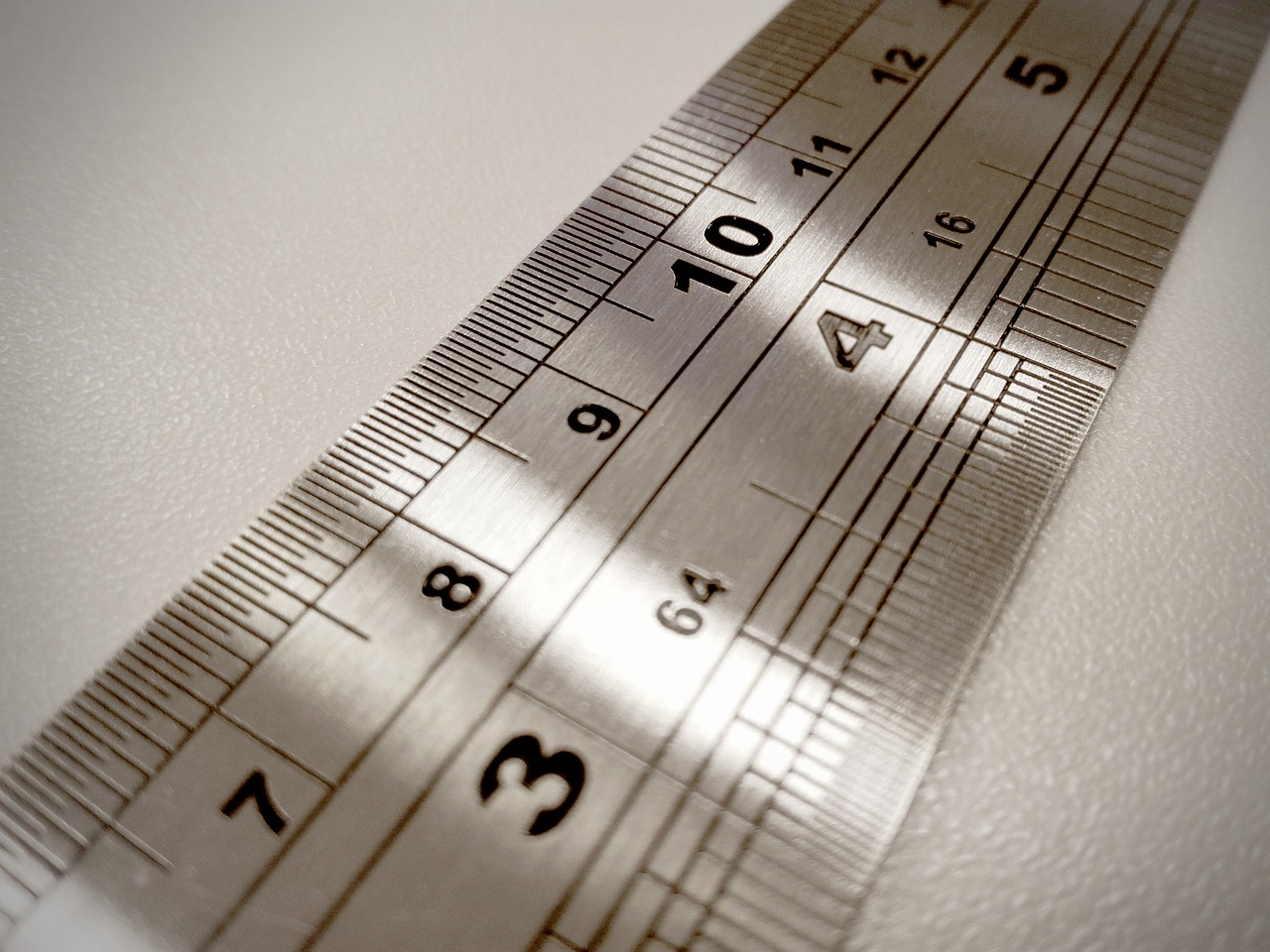 Metal Ruler Metal Measures Flexible  - josemdelaa / Pixabay